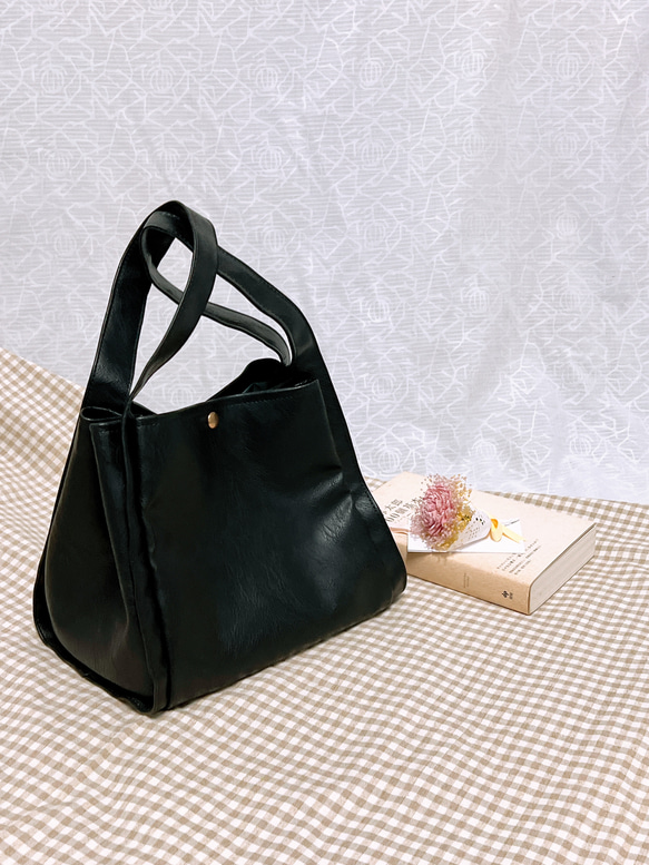 クラシックな黒のハンドバッグ/キャリーバッグ/小さなバッグを簡単に持ち運べます。 6枚目の画像
