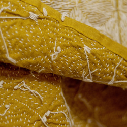 女性用植物染め刺繍トップス、オーガニックピュアコットン手刺繍トップス、手織りワイドバージョン刺身刺繍 - ダイヤモンド糸刺身刺繍 9枚目の画像