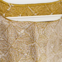 女性用植物染め刺繍トップス、オーガニックピュアコットン手刺繍トップス、手織りワイドバージョン刺身刺繍 - ダイヤモンド糸刺身刺繍 3枚目の画像