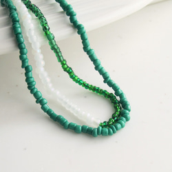 グリーン KABURU 留め具のない かぶるタイプのガラスビーズネックレス 緑 72 4枚目の画像