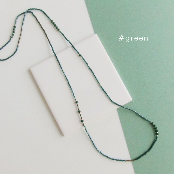 グリーン KABURU 留め具のない かぶるタイプのガラスビーズネックレス 緑 72 1枚目の画像