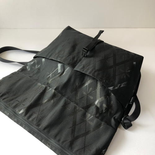 ショルダーバッグ　丸帯リメイクバッグ　帯風　黒系　キラキラ　ハンドメイド(48) ショルダーバッグ 丸帯リメイクバッグ 帯風 黒系 キラキラ