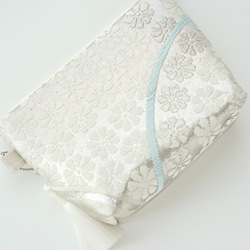 [小花朵圖案銀色絲質腰帶重製迷你小袋] 卡包、小袋、首飾袋。也非常適合作為生日禮物。 第5張的照片