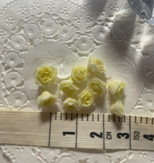 樹脂粘土　薔薇　小さめレモンイエロー 2枚目の画像