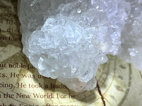 天使の水晶✨　スチルバイト共生　アポフィライト　ラフストーン　原石　クラスター 5枚目の画像