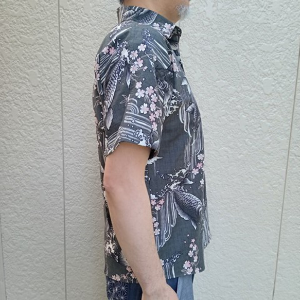 半袖和柄シャツ（桜に鯉の滝登り） 2枚目の画像