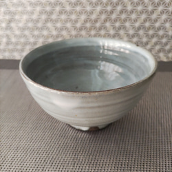 白い釉薬の茶碗2 2枚目の画像