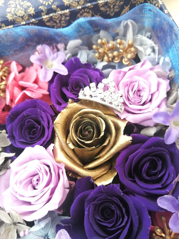 母親節日式盒裝永生花紫色薰衣草金 第3張的照片