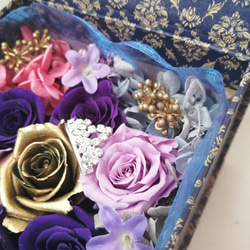 母親節日式盒裝永生花紫色薰衣草金 第4張的照片