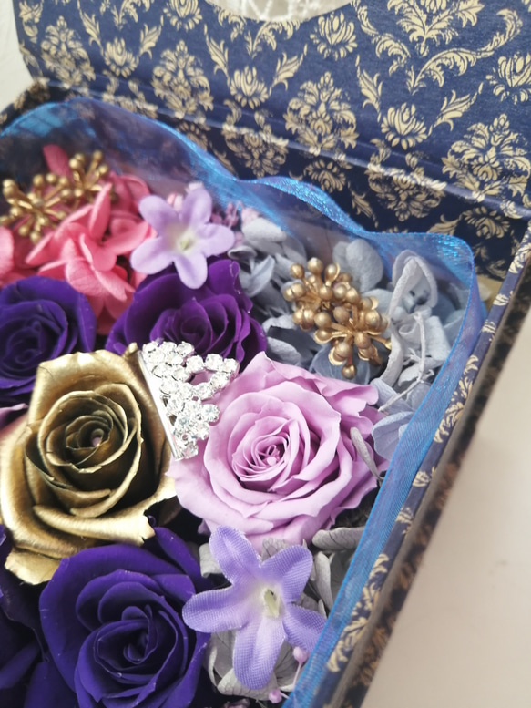 母親節日式盒裝永生花紫色薰衣草金 第4張的照片