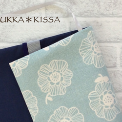 【L】四六判B6判　ソフトカバー単行本、コミック用ブックカバー　ヴィンテージ風北欧調ほっこり花柄（ブルー系/コットン） 4枚目の画像