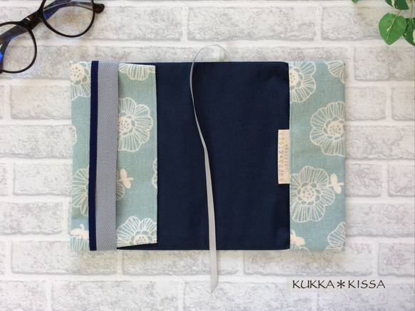【L】四六判B6判　ソフトカバー単行本、コミック用ブックカバー　ヴィンテージ風北欧調ほっこり花柄（ブルー系/コットン） 3枚目の画像