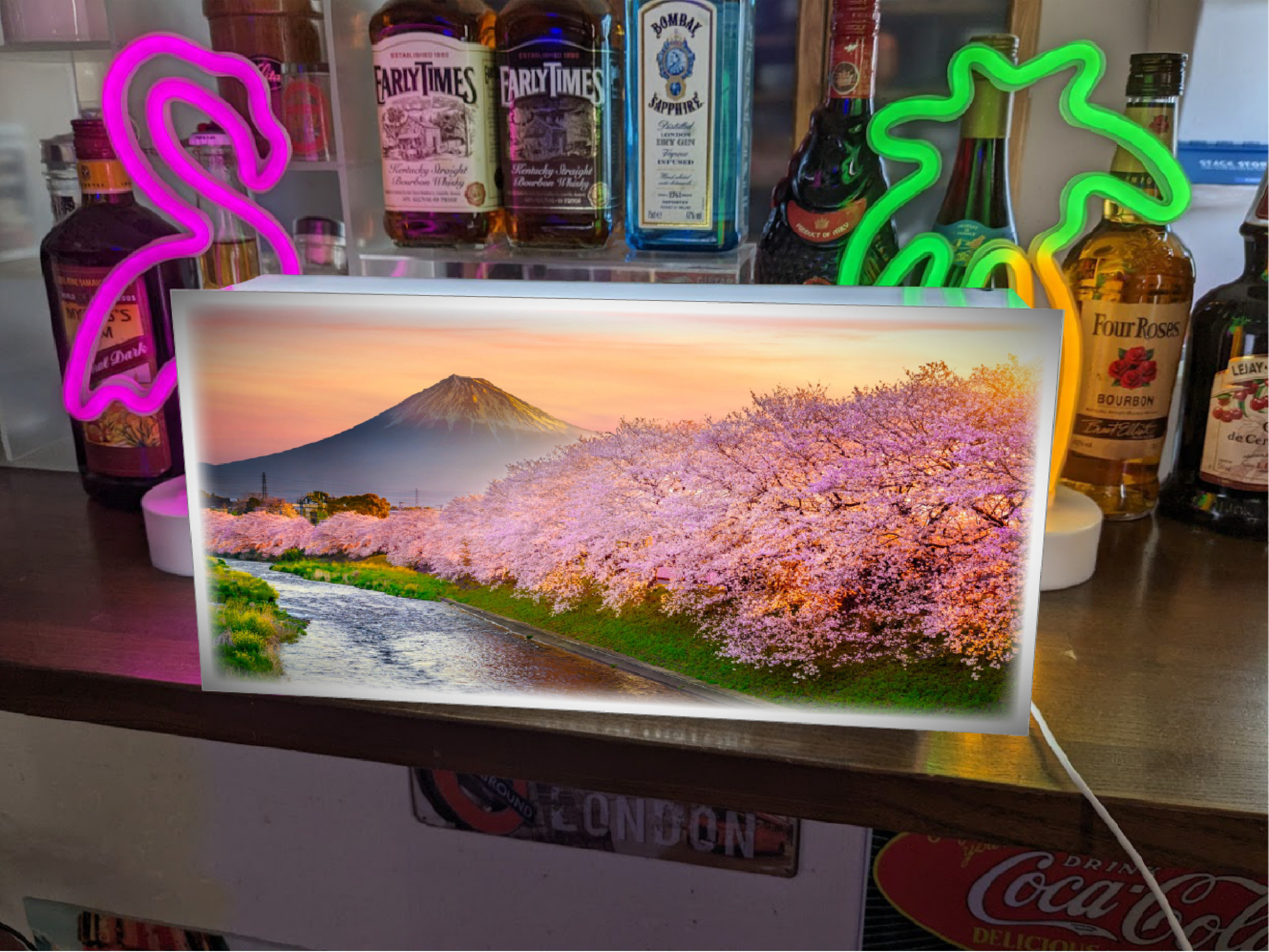 【壁掛け Lサイズ オーダー無料】富士山 さくら 桜 渓流 景色 写真 日本風景 照明 看板 置物 雑貨 ライトBOX