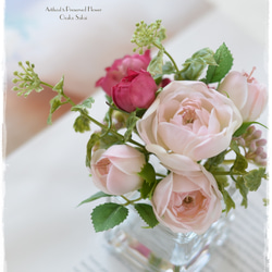 母の日ギフト【Creema限定】フェイクウォーター・シェルピンクとラズベリー色のバラが可愛いミニブーケ　　 3枚目の画像