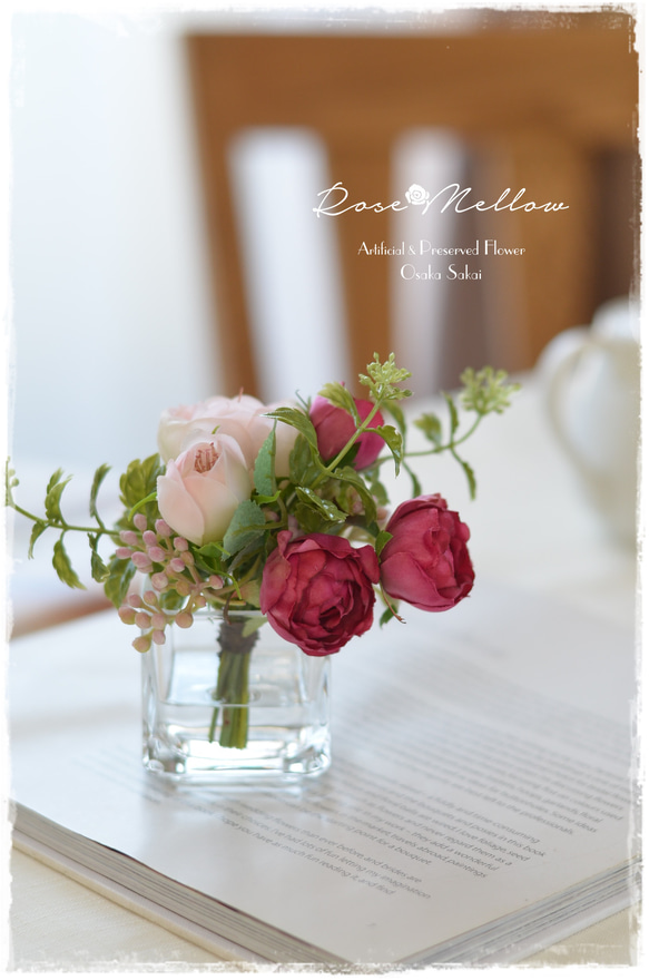 母の日ギフト【Creema限定】フェイクウォーター・シェルピンクとラズベリー色のバラが可愛いミニブーケ　　 5枚目の画像