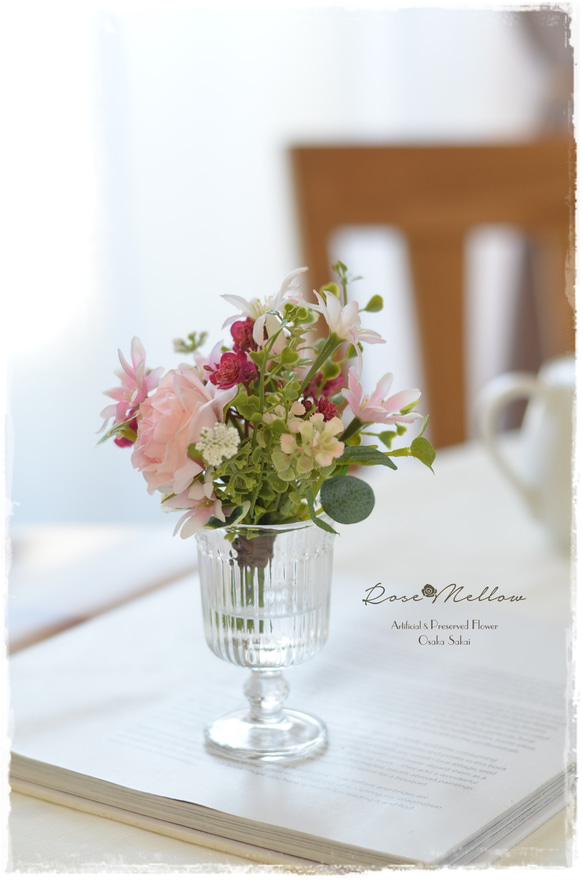 【Creema限定】フェイクウォーター・ベビーピンクのバラとデージー、かすみ草の可憐なミニブーケ　　 6枚目の画像