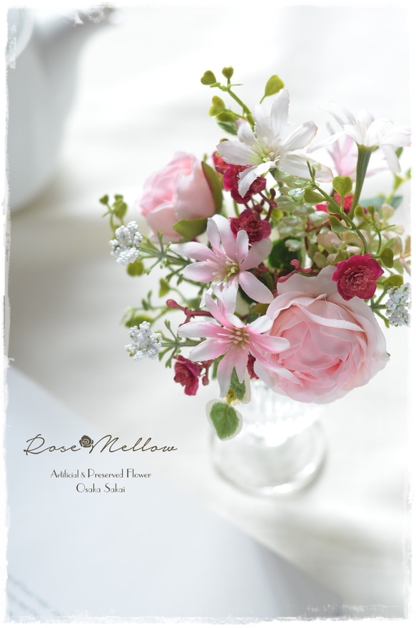 【Creema限定】フェイクウォーター・ベビーピンクのバラとデージー、かすみ草の可憐なミニブーケ　　 2枚目の画像