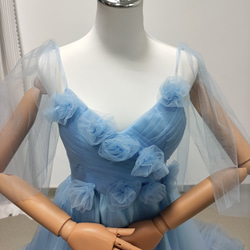 送料無料！カラードレス キャミソール 薄青  シースルー袖 柔らかく重ねたチュールスカート 結婚式 前撮り 2枚目の画像