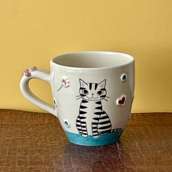 猫絵肉球マグ(キジトラ猫) 『猫のマグカップ』 2枚目の画像