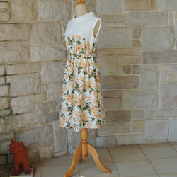 清新植物橙古典連身裙雙色法式袖捲領 第4張的照片
