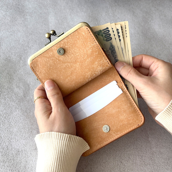 がま口 二つ折り財布 ミニ財布 コンパクト財布 小銭入れ カードケース イタリアレザー 浪曼派のがま口 名入れ 刻印 7枚目の画像