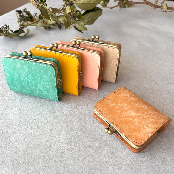 がま口 二つ折り財布 ミニ財布 コンパクト財布 小銭入れ カードケース イタリアレザー 浪曼派のがま口 名入れ 刻印 1枚目の画像