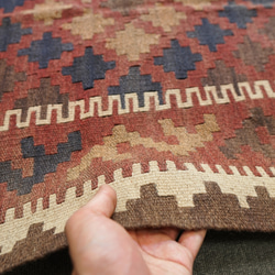 100×82㎝ 【アフガニスタン手織りキリム】トライバルラグ 手織り 絨毯 3枚目の画像