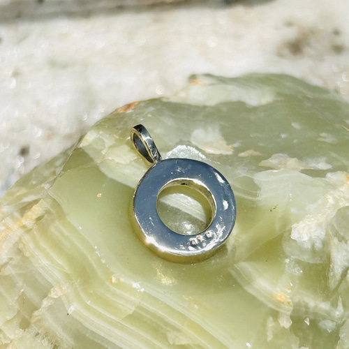 ラフダイアモンドサークルペンダントトップ ラフダイヤモンドサークルペンダントトップ | iichi 日々の