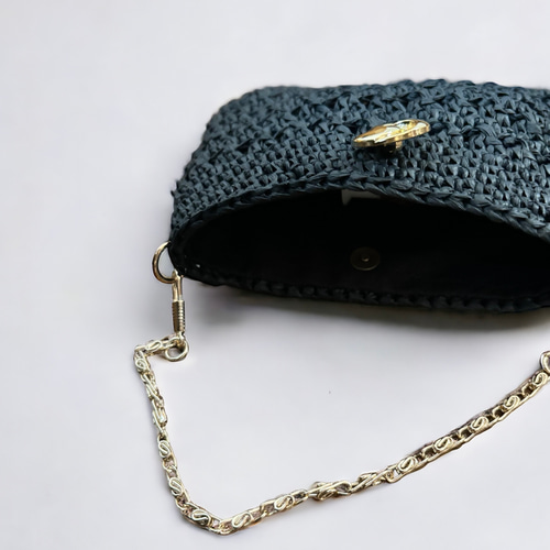 軽くてナチュラルな、バンブーハンドルのかごバッグブラック(内布  