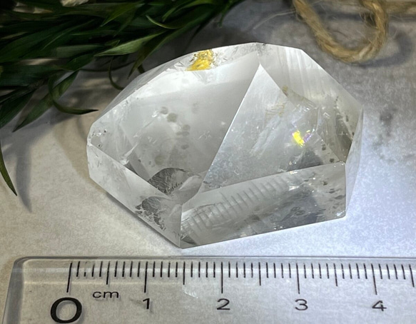 パイライトインクォーツ　レインボー　クリスタル　水晶　黄鉄鉱　ポイント　原石 10枚目の画像