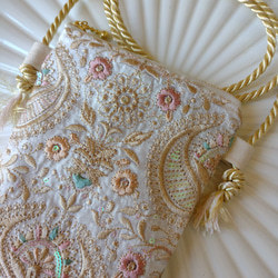【12㌢】一緒にお出かけしたいインド刺繍スマホポシェット　鳳凰　ショルダー　サコッシュ　プレゼント　ポーチ　旅行　散歩 5枚目の画像