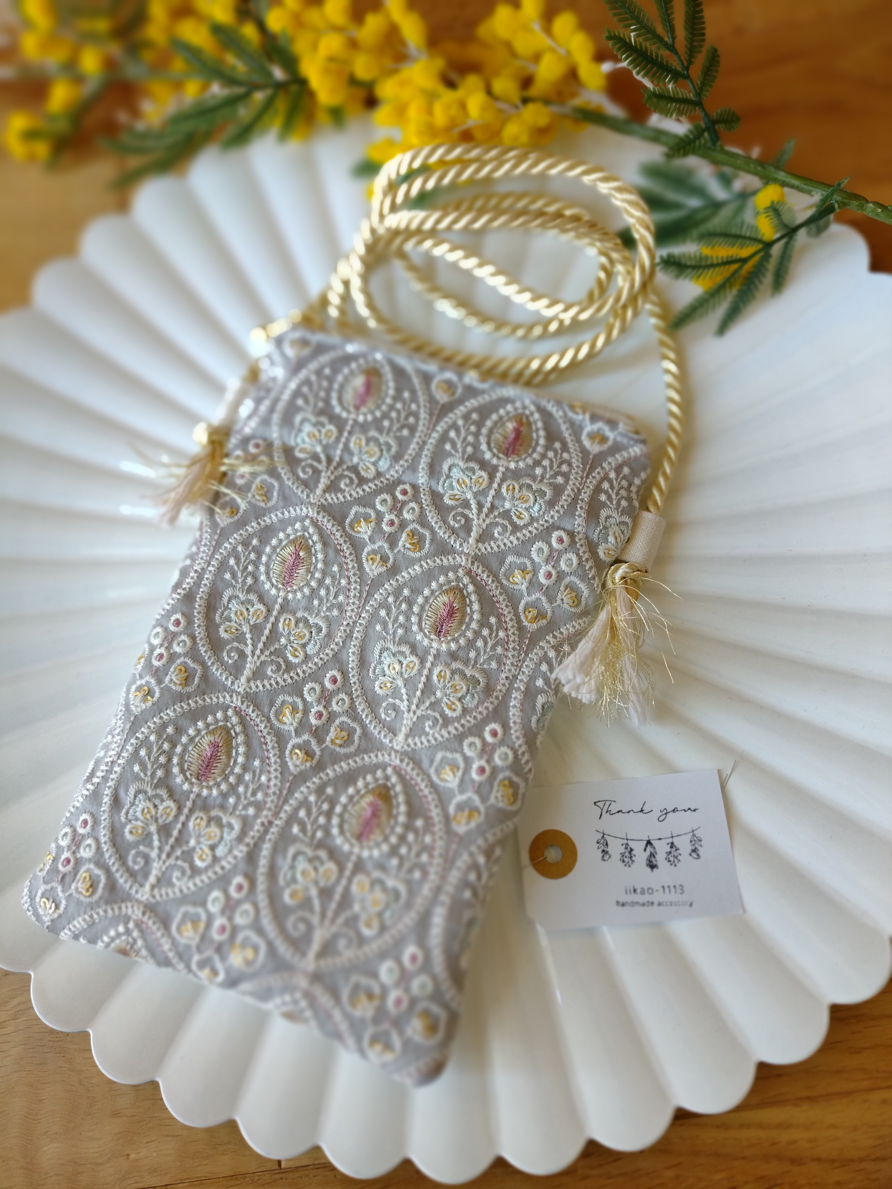 ＊daisy＊　インド刺繍ポシェット　2点　ハンドメイド daisy＊ インド刺繍ポシェット 2点 ハンドメイド daisy＊ インド