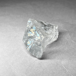 milky quartz / ミルキークォーツ原石 F ( レインボーあり ) 2枚目の画像