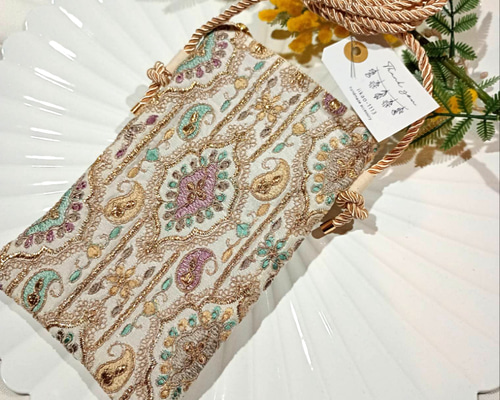 12㌢】一緒にお出かけしたいインド刺繍のスマホポシェット ザリ