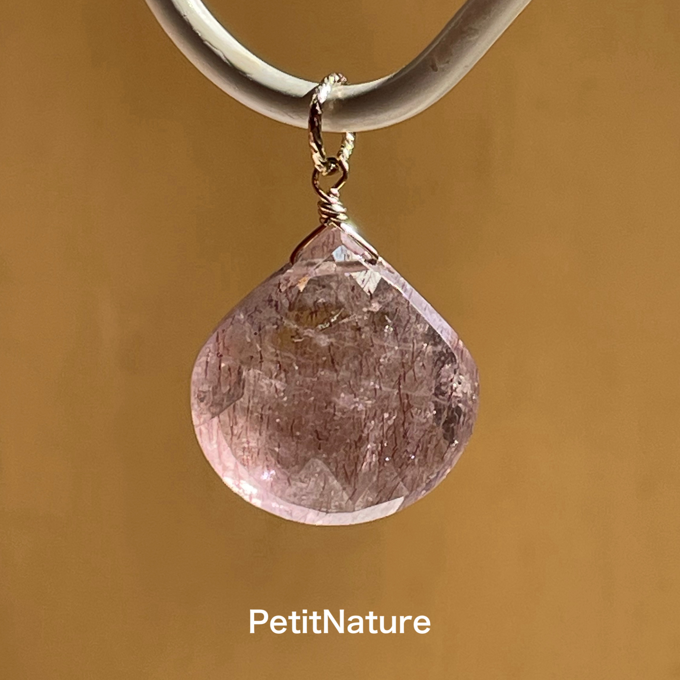 人気！エレスチャルクォーツ(ゲーサイトインクォーツ)のマロンカット