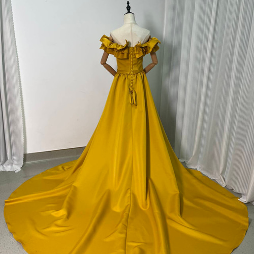 送料無料！パーティードレス イエロー オフショルダー 編み上げ 抜群の