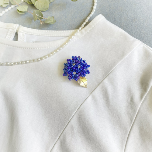 紫陽花」ビーズ刺繍ブローチ 誕生日プレゼント ブローチ Hi-na
