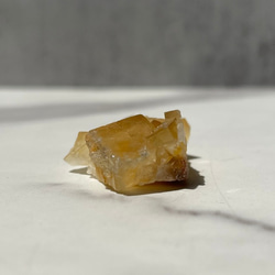 スペイン産【イエローフローライト／Yellow Fluorite】鉱物 天然石 5枚目の画像