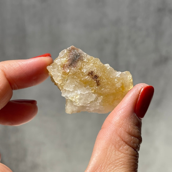 スペイン産【イエローフローライト／Yellow Fluorite】鉱物 天然石 9枚目の画像