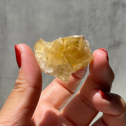スペイン産【イエローフローライト／Yellow Fluorite】鉱物 天然石 8枚目の画像