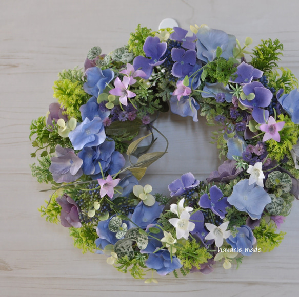 ブルーの紫陽花と涼やかなベルフラワー　リース：あじさい　ブルー　パープル　白　涼やか　 5枚目の画像