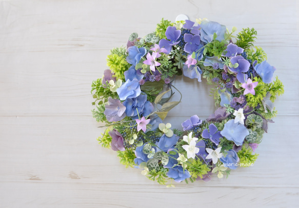 ブルーの紫陽花と涼やかなベルフラワー　リース：あじさい　ブルー　パープル　白　涼やか　 3枚目の画像