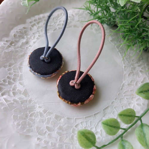 インド刺繍 くるみボタン38㎜ ヘアゴム 2個セット U No.29】インド刺繍 くるみボタン38㎜ ヘアゴム 2個セット - メルカリ