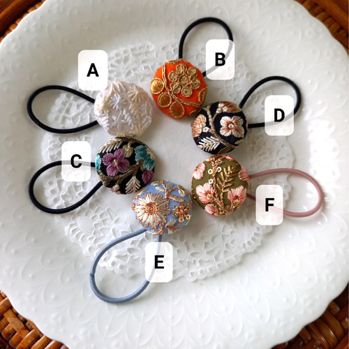 刺繍生地 ハンドメイド ヘアゴム3個セット 2 （受注制作