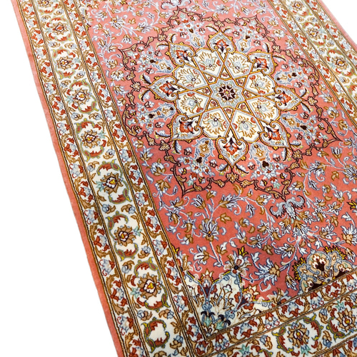 130×83cm【ペルシャ手織り絨毯 イスファハン産 証明書付 130×83cm【ペルシャ手織り絨毯 イスファハン産 証明書付