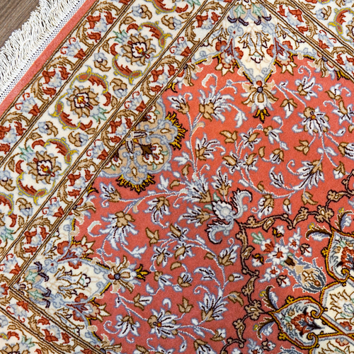 130×83cm【ペルシャ手織り絨毯 イスファハン産 証明書付 130×83cm【ペルシャ手織り絨毯 イスファハン産 証明書付
