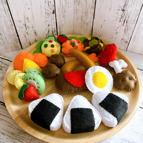 フェルト おにぎり クリスマス2025 フェルトままごと】フェルトで作る