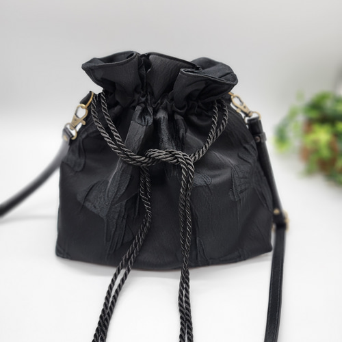 巾着ショルダーバッグ黒