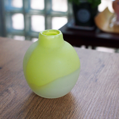 ガラスの小さな花びん 黄色 一輪挿し・花瓶・花器 Glass rico 通販