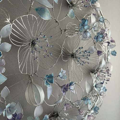 一点物】青い小花の壁飾り ウォールアート 約30㎝ ワイヤーリース